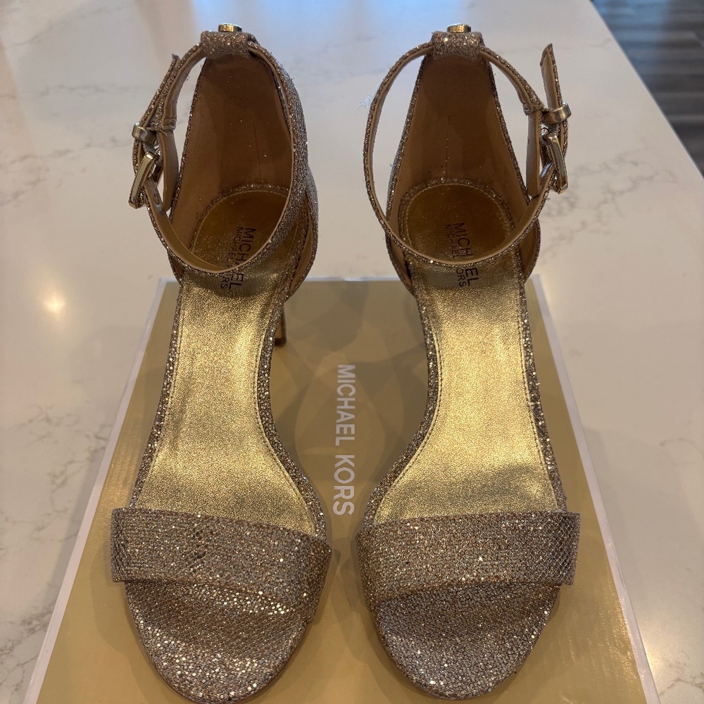 Michael Kors Gold Metallic Sandals Size 7.5